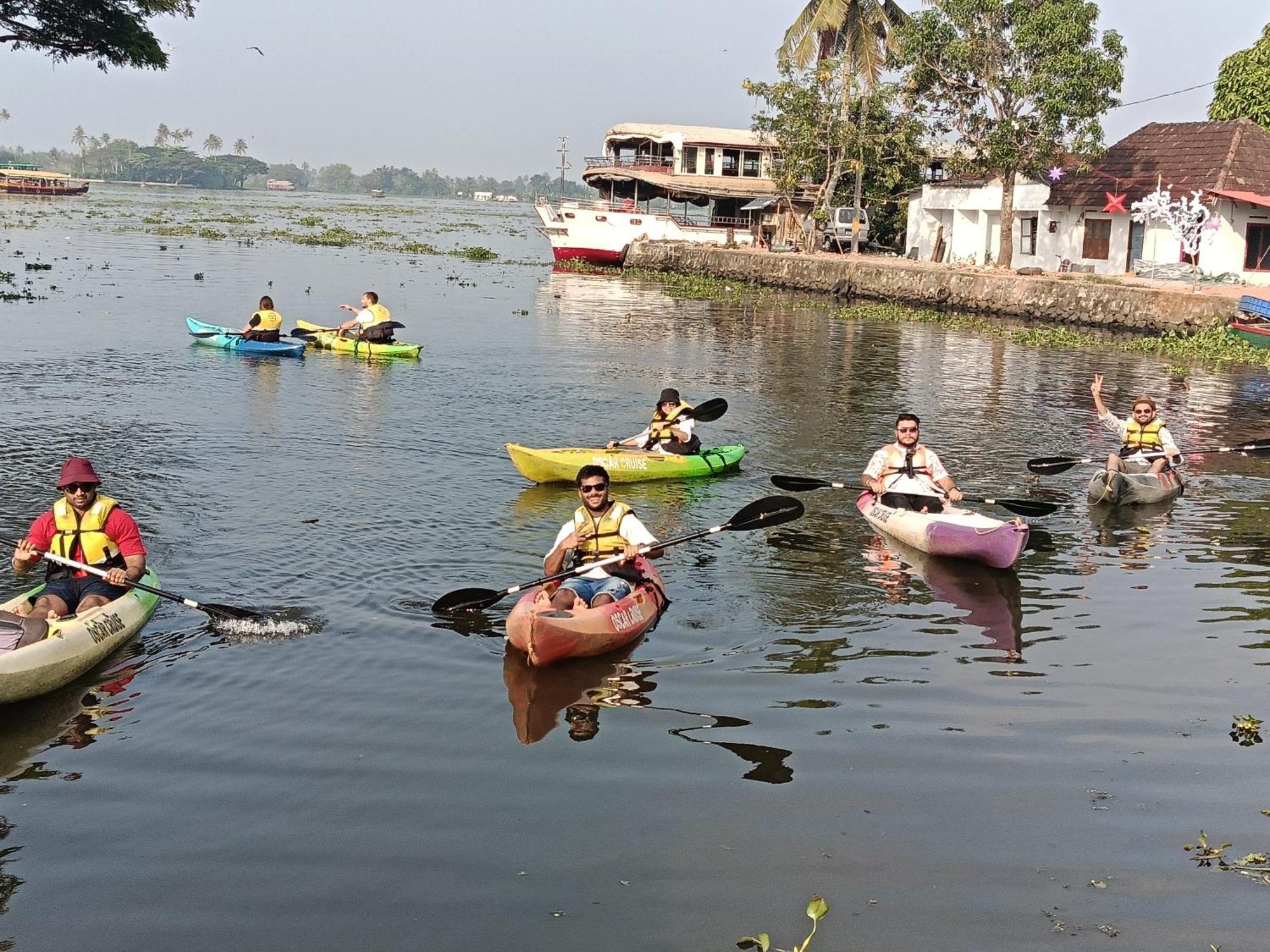 Paddy N Canal Homestay Alappuzha エクステリア 写真