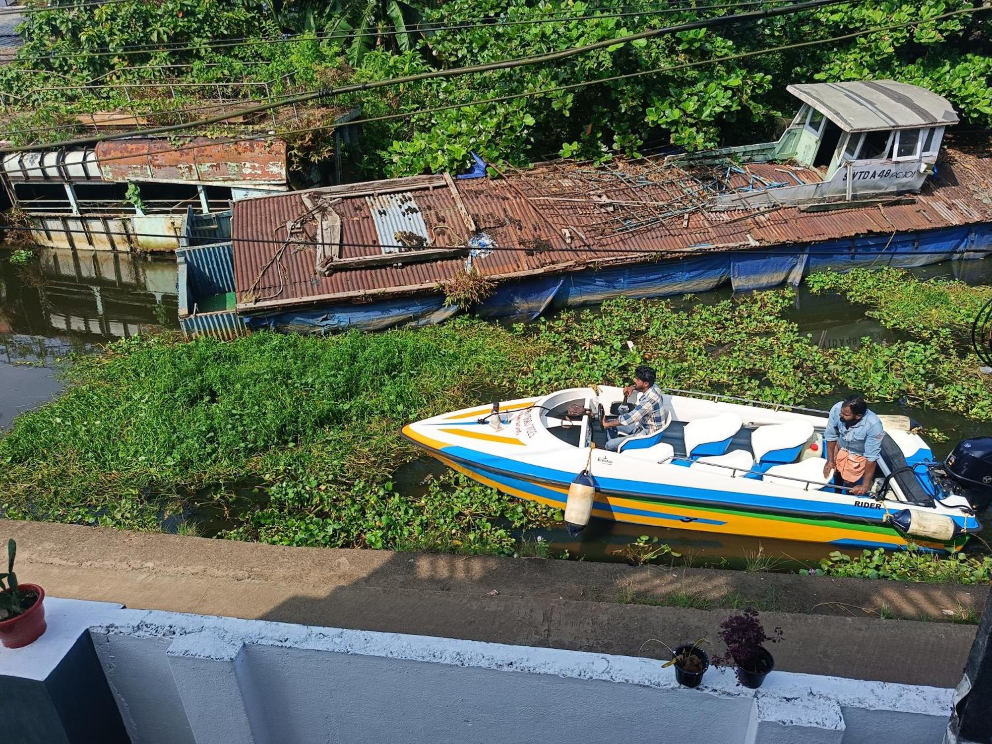 Paddy N Canal Homestay Alappuzha エクステリア 写真