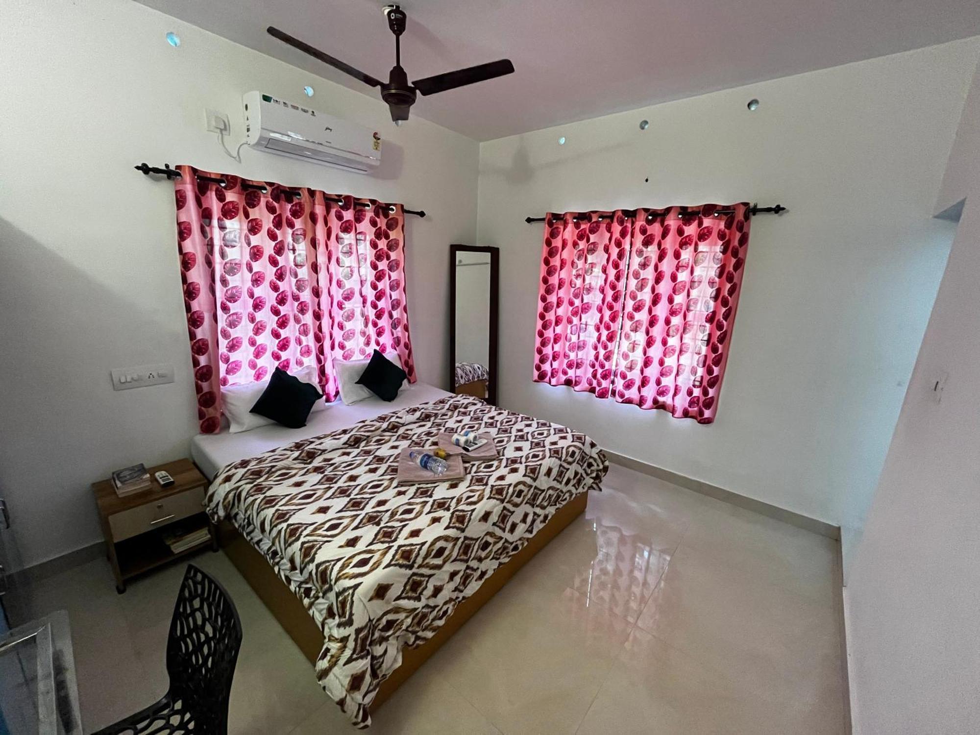 Paddy N Canal Homestay Alappuzha エクステリア 写真