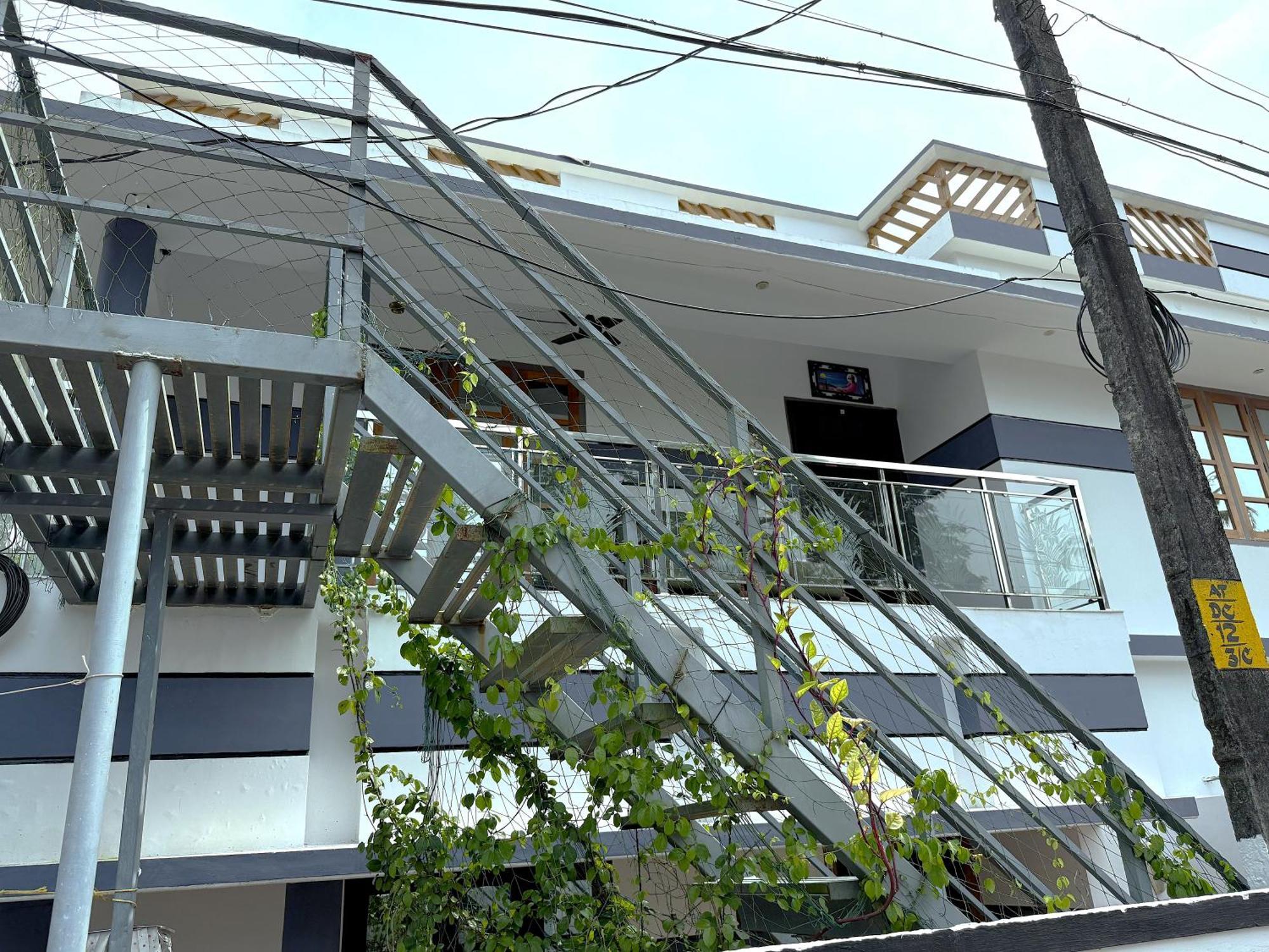 Paddy N Canal Homestay アーラップーザ県 エクステリア 写真